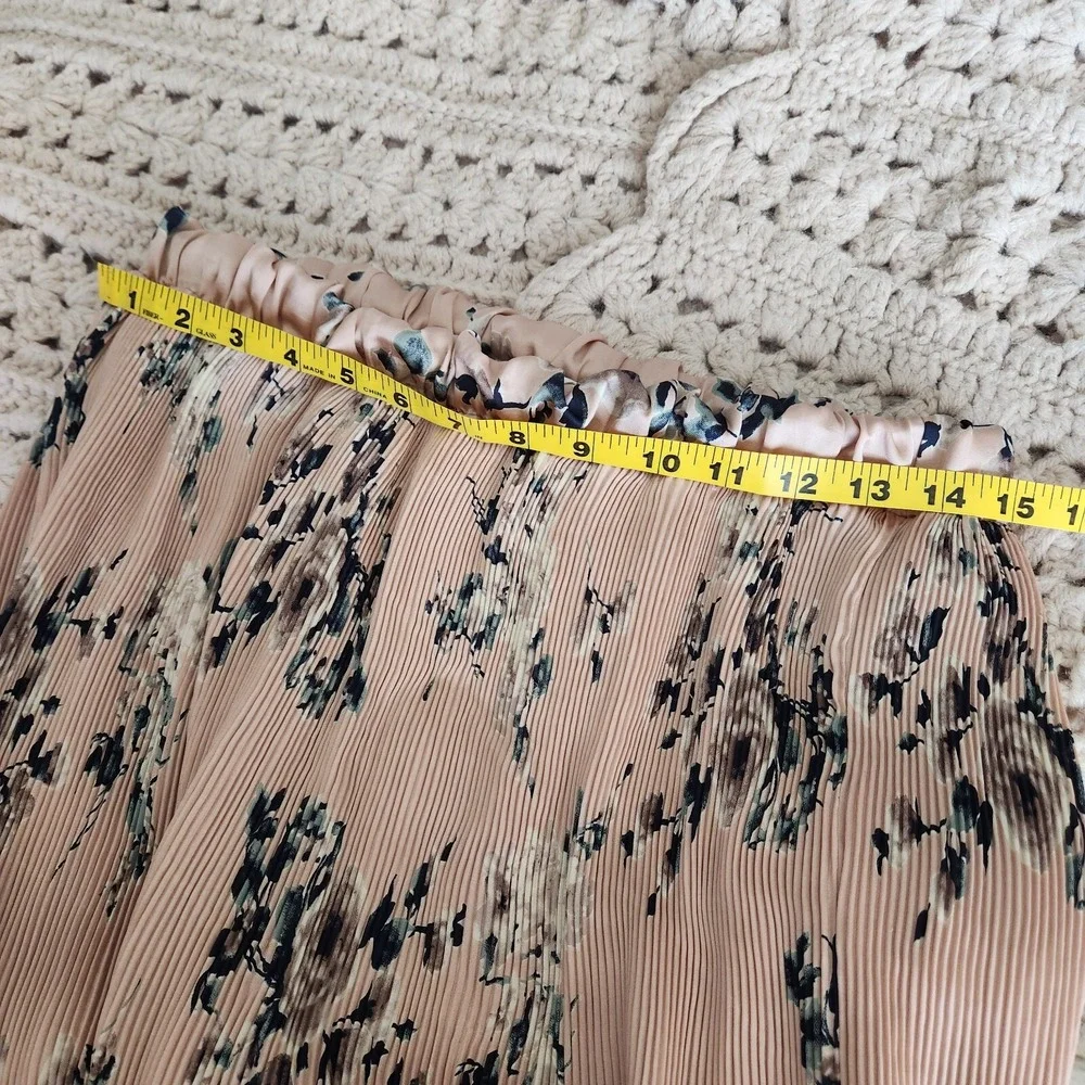 Melrose and Market Womens Medium Midi Skirt Pleated Pink floral Micro pleated‎